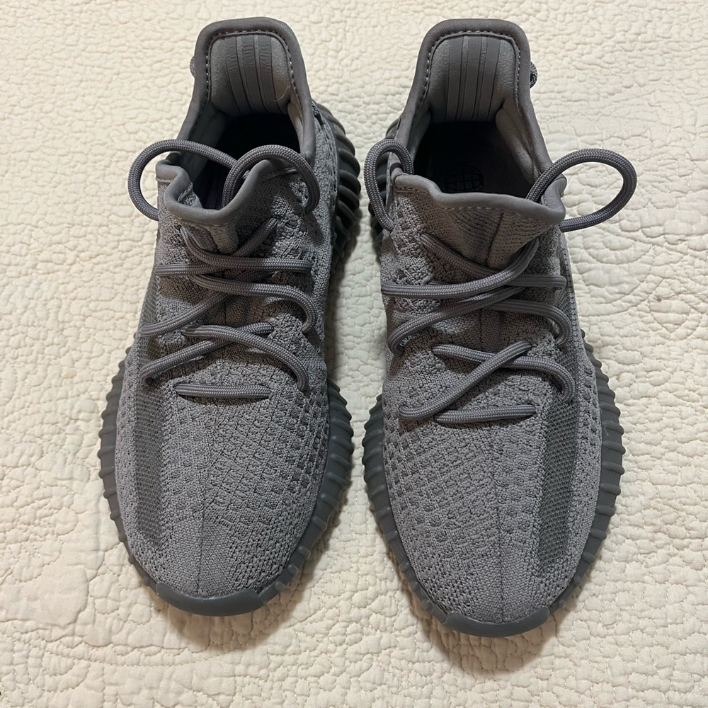 Yeezy Boost Gray Men's Sneakers